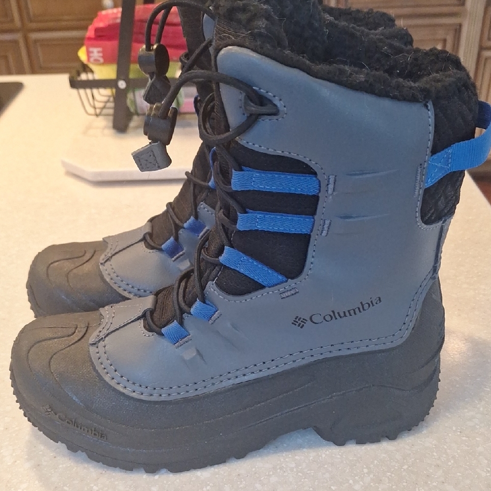 Columbia Kids Blue and Black Snow Boots